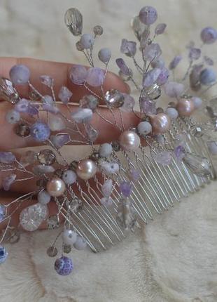 Весільний гребінь з перлами та аметистом 'лиловий серпанок'1 фото