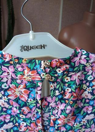 Красивая блузка в цветы new look.4 фото