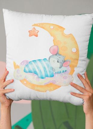 Подушка декоративна з дитячим оригінальним принтом "спляче мишеня на хмарці та місяці" push it1 фото