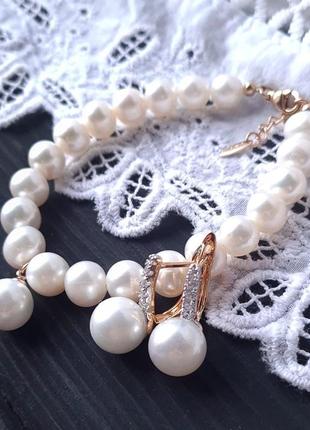 Позолочені сережки з великими натуральними перлами та кристалами циркону3 фото