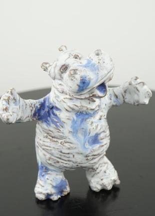 Статуетка бегемота біло-синього декор бегемот hippopotamus figurine2 фото