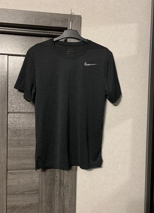 Футболка nike dri fit