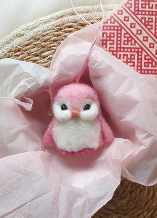 Интерьерная игрушка-брелок розовый пингвин, миниатюрная игрушка пингвин сухое валяние