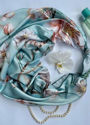 Дизайнерский платок "голубая  магнолия " коллекция vip от бренда my scarf, подарок женщине
