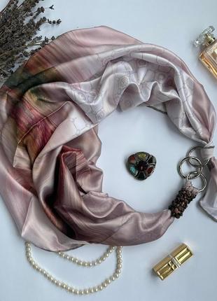 Дизайнерский шелковый платок "поэзия любви,, с камнем родонит