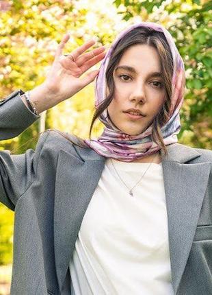 Дизайнерский платок "розовый сад" от бренда my scarf, подарок женщине, украшенный натуральным аметом1 фото