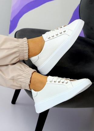 Білі базові кеди натуральна шкіра флотар білі кросівки базовые белые кеды кожаные на завышенной подошве6 фото