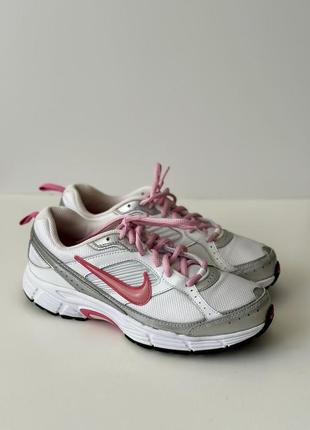 Винтажные беговые кроссовки nike dart 8