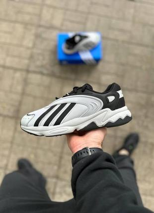 Кроссовки adidas oztral