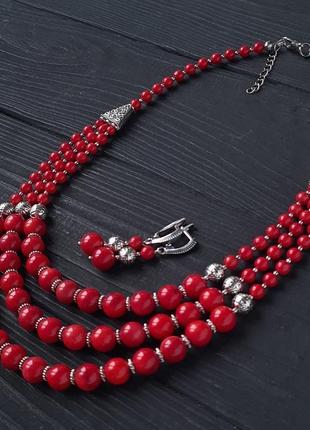 Комплект из натуральных кораллов бусы и браслет