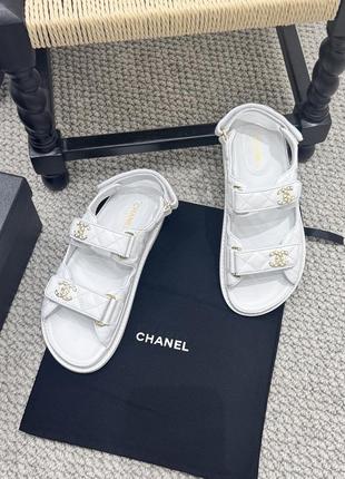 Босоніжки в стилі chanel5 фото