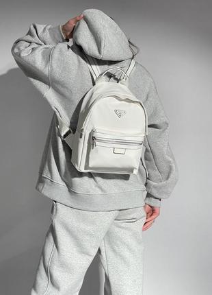 Рюкзак женский в стиле prada re-nylon small backpack white3 фото