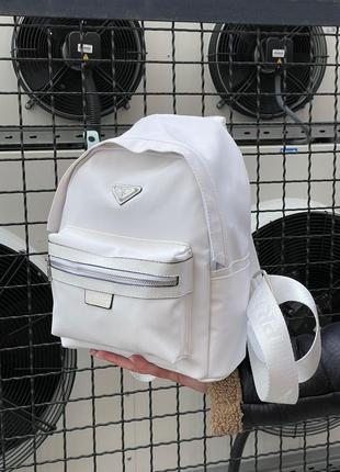 Рюкзак женский в стиле prada re-nylon small backpack white5 фото