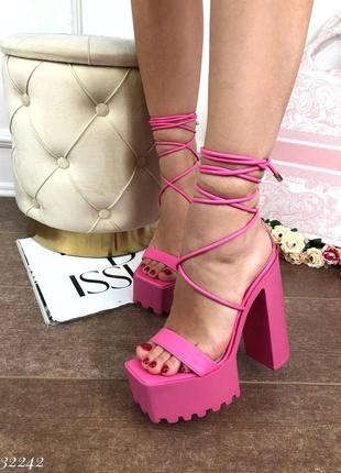 ▪️женские босоножки barbie барби розовые на высоких каблуках каблуке высокая танкетка платформа подошва переплет на завязках шнурках шнуровка туфли6 фото