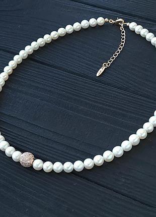 Намисто з натуральних перлів з кристалами в позолоті