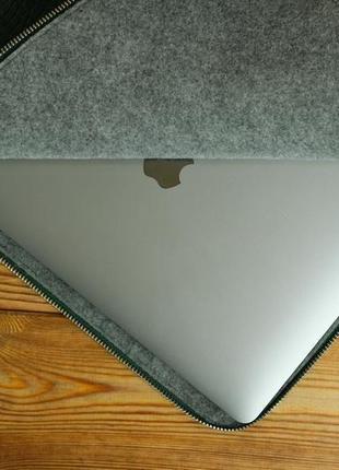 Чохол для macbook з повстяною підкладкою на блискавці, вінтажна шкіра відбиток №1, від колір зелений3 фото