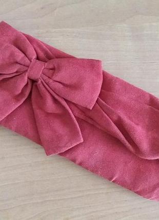 Сумочка-клатч с бантом
