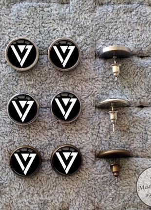 Серьги гвоздики seventeen светлые