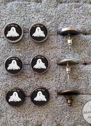 Серьги гвоздики привидения светлые