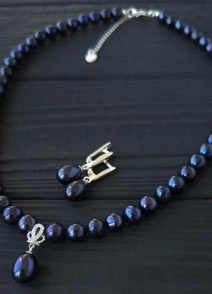 Комплект из натурального жемчуга в серебре колье и серьги