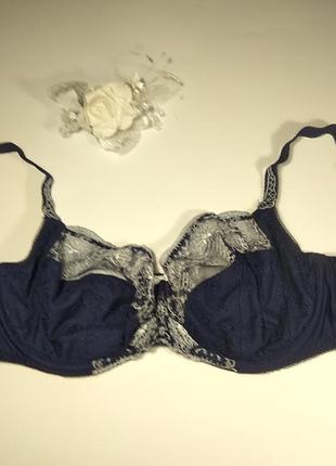 Красивий кружевний бюстгалтер розмір 80e