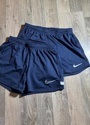 Женские шорты nike1 фото