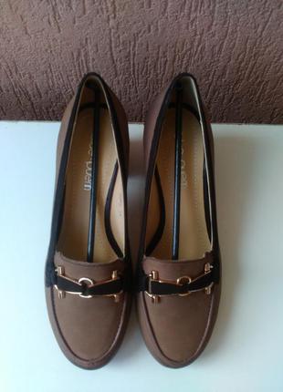 Туфли женские