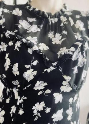Легкая женственная блуза корсетного типа3 фото