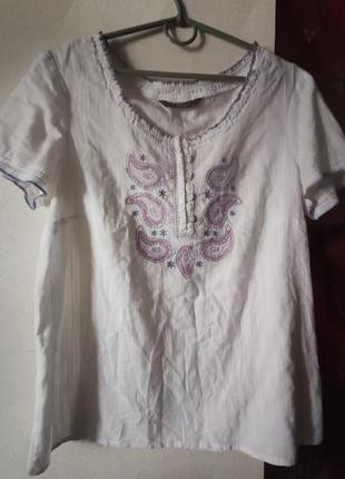 Блузка білосніжна з бузковою вишивкою, вишиванка р.12(44-48), 💯% cotton1 фото