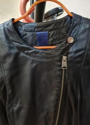 Легкий кожаный пиджак5 фото