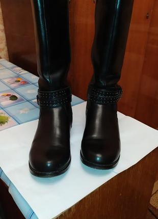 Продам черные осенние сапоги