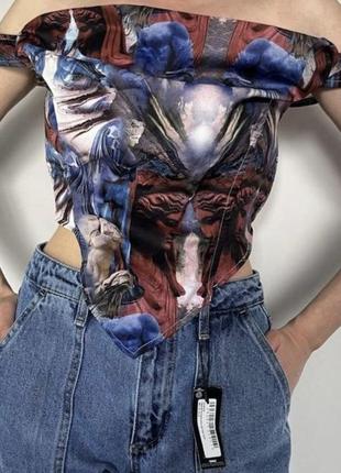 Топ с принтом