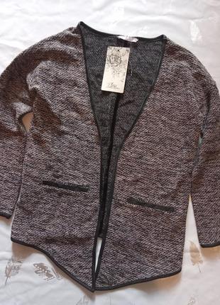 Стильный пиджак с кожаной окантовкой с рукавом 3/4 "plns collection"6 фото