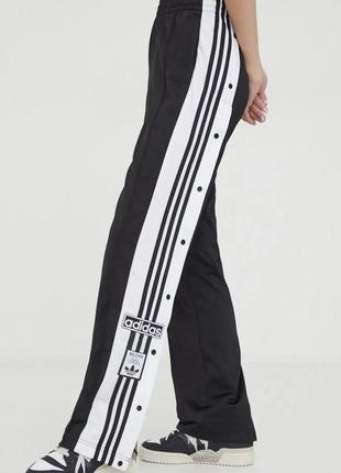 Спортивные штаны adidas