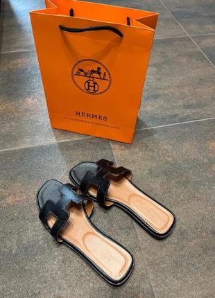 Шлепанцы в стиле hermes