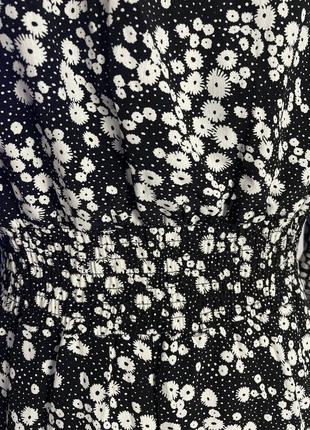 Красивое длинное пышное черное платье макси в цветочный принт5 фото