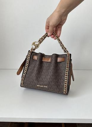 Коричнева маленька сумка mina small brown logo michael kors