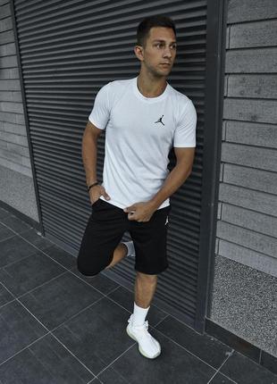 Літній спортивний комплект футболка + шорти nike jordan7 фото