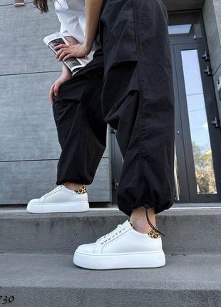 Натуральные кожаные белые кеды - кроссовки на высокой подошве6 фото