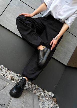 Натуральные кожаные черные кеды - кроссовки на высокой подошве6 фото