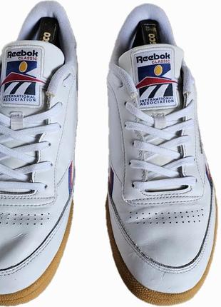 Кожаные кроссовки reebok club c 85

mu.оригинал4 фото