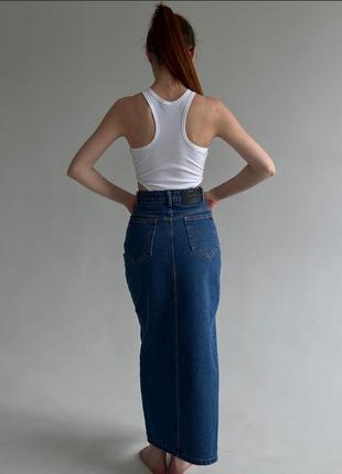 Юбка джинсовая вырез на ногу голубой cher172 фото