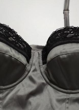 Серый корсет с черным кружевом на корпоратив фотосессии стильный винтажный офисный...