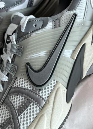 Nike v2k run pure platinum5 фото