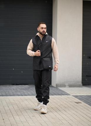 Комплект чоловічий editorial nike: жилетка чорна + штани "president" чорні. барсетка у подарунок!