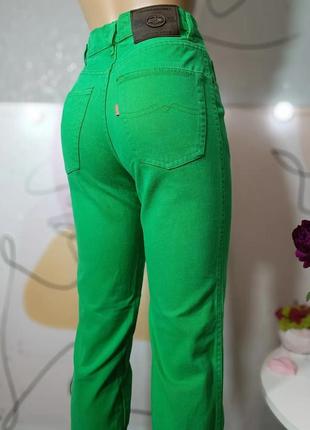 Мягкие зеленые джинсы4 фото