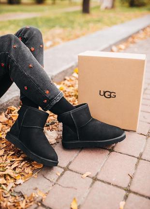 Ugg classic mini чорні уггі міні10 фото