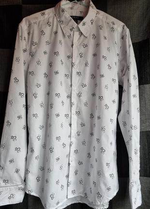 Брендовая красивая топовая базовая белая новогодняя мужская рубашка в змеиный принт...