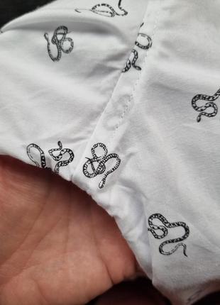 Брендовая красивая топовая базовая белая новогодняя мужская рубашка в змеиный принт...