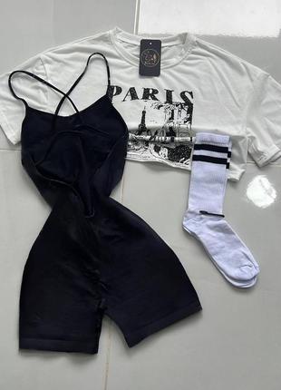 Комплект: женский мини комбенизон с принтом и укороченная футболка с принтом, комплект, костюм, спортивный4 фото